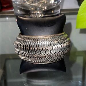 Vintage Silver Wave-Textured Bracelet